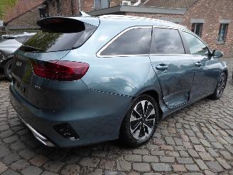 Kia Cee d SW Hybrid PHEV picture 4