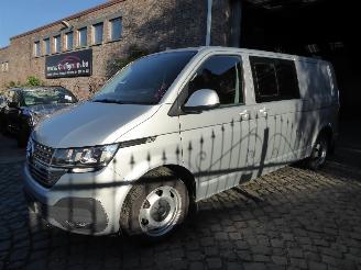 krockskadad bil auto Volkswagen Transporter T6.1 Transporter Kasten PLUS Comfortline lang FW 2024/6