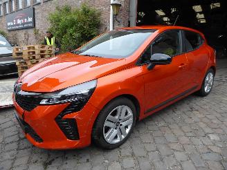Schadeauto Renault Clio V Evolution 2024/7
