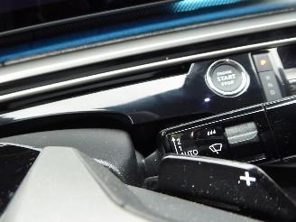 Peugeot 3008 e GT picture 18