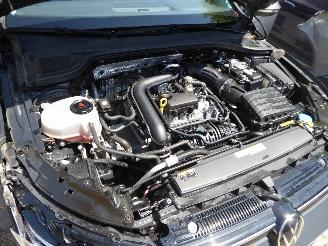 Volkswagen Golf Life picture 23