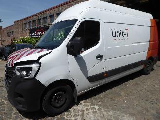 krockskadad bil bedrijf Renault Master Grand Confort 2024/2