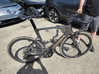 Vaurioauto  bicycles Orbea  Orca Aero M20L 2024/6