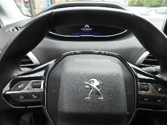 Peugeot 5008 Active Pack picture 14