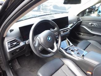 BMW 3-serie 330 e picture 14