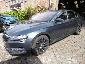 Vaurioauto  passenger cars Skoda Superb Style 2020/6