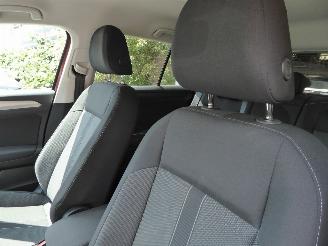 Volkswagen T-Roc Life picture 8