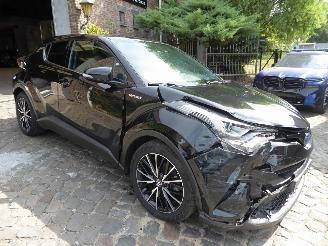 Toyota CH-R Hybrid picture 3