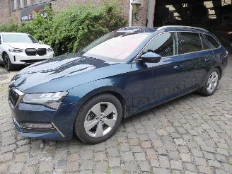 Voiture accidenté Skoda Superb Superb Combi Style iV 2021/4