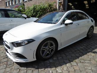 Schadeauto Mercedes Cla-klasse 180 d Limousine Pack AMG 2020/8
