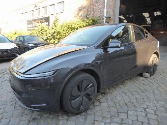 Vaurioauto  passenger cars Tesla Model Y Premium Long Range RWD 2026/5