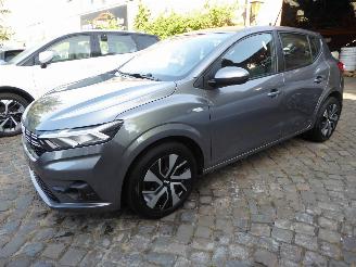 krockskadad bil auto Dacia Sandero III Expression 2024/7