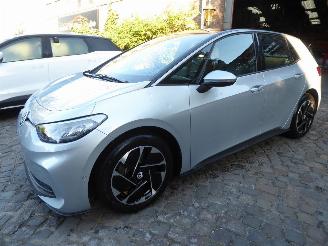 krockskadad bil auto Volkswagen ID.3 Pro 150 kW 2024/1