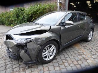 Vaurioauto  passenger cars Toyota CH-R Hybrid Lounge 2022/11