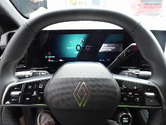 Renault  Rafale 200 E-Tech Full Hybrid Techno picture 15