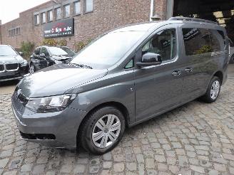 Vaurioauto  passenger cars Volkswagen Caddy Maxi Combi Plus 2024/8
