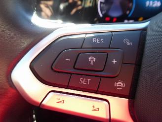 Volkswagen Golf VIII Lim. Life eTSI picture 18