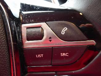 Peugeot 208 Hybrid 100 Allure picture 17