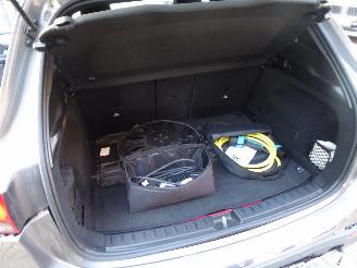 Mercedes GLA 250 e picture 24