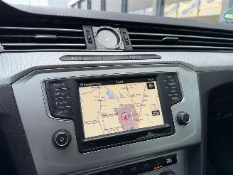 Volkswagen Passat 2.0 TDI Navi Clima AUTOMAAT picture 9