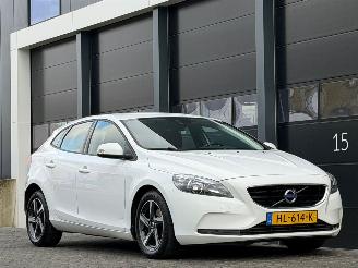 Volvo V-40 2.0 D2 Navi Clima PDC picture 2