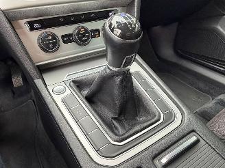 Volkswagen Passat 1.6 TDI Navi Clima Keyless EURO-6 picture 12