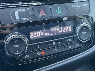 Mitsubishi Outlander 2.0 PHEV instyle Dak Camera Leer picture 13