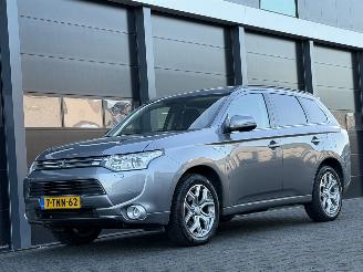 bruktbiler auto Mitsubishi Outlander 2.0 PHEV instyle Dak Camera Leer 2014/4