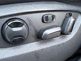 Volkswagen Touareg 3.0 TDI R-Line Pano Camera Euro-6 picture 9