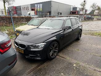 occasion passenger cars BMW 3-serie 320d Leer Navi Xenon PDC 2014/5