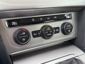 Volkswagen Passat 2.0 TDI 150 PK Navi Clima EURO-6 picture 12