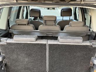 Volkswagen Touran 1.6 TDI Pano Navi Clima 7-PERS picture 9