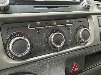 Volkswagen Transporter 2.0 TDI 6-PERS Navi Dak picture 11