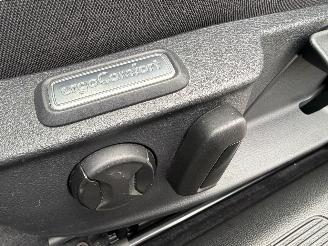 Volkswagen Passat 2.0 TDI Navi Clima PDC Euro-6 picture 9