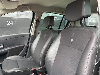 Renault Clio 1.5 dCi Night & Day Navi Clima picture 8