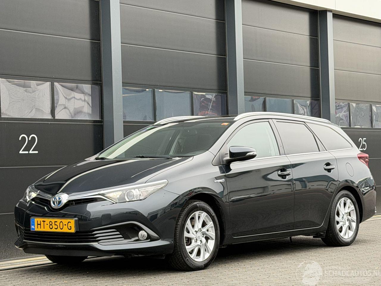 Toyota Auris 1.8 Hybrid Navi Camera Panorama EURO-6