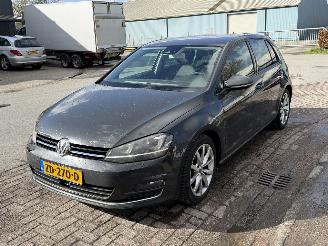 damaged passenger cars Volkswagen Golf 2.0 TDI Xenon Navi Clima AUTOMAAT 2012/11