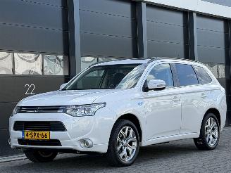ojeté vozy osobní automobily Mitsubishi Outlander 2.0 PHEV Instyle Camera Dak Clima 2013/11