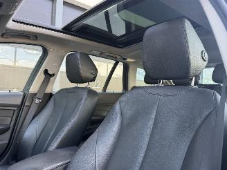 BMW 3-serie 330d Hade-Up Pano Leer Xenon picture 8