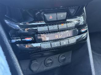 Peugeot 2008 1.6 e-HDi Blue Lease Executive picture 12