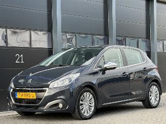 occasion passenger cars Peugeot 208 1.6 BlueHDi Allure JBL Clima Navi EURO-6 2017/7