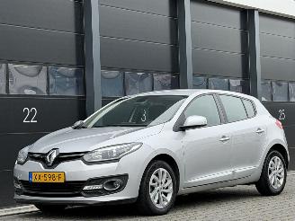 Voiture accidenté Renault Mégane 1.6 Dynamique Navi CLima 2014/1