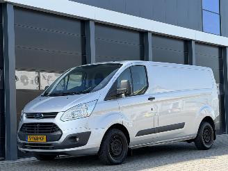 Gebrauchtwagen Van Ford Transit Custom 2.0 TDCI L2-H1 Navi Airco EURO-6 2017/12