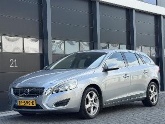 ocasión turismos Volvo V-60 1.6 DRIVe R-Design Navi Clima PDC 2012/1
