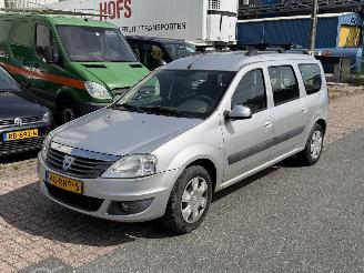 Vaurioauto  passenger cars Dacia Logan 1.6 MPI Lauréate * LPG * 7-PERS 2011/7