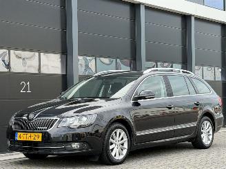 Ocazii autoturisme Skoda Superb 1.6 TDI Xenon Navi Clima PDC 2014/5