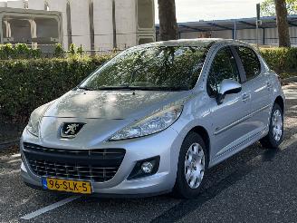 uszkodzony samochody osobowe Peugeot 207 1.4 VTi Sportium 2011/11