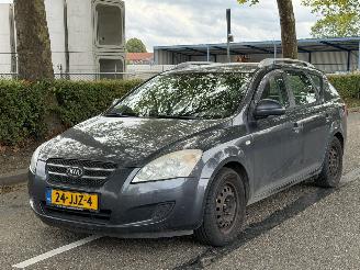 uszkodzony samochody osobowe Kia Cee d 1.6 X-tra 2009/6