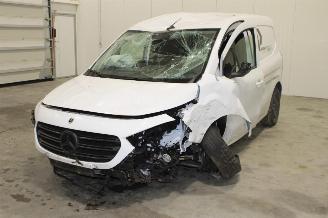 skadebil bromfiets Mercedes Citan  2023/8