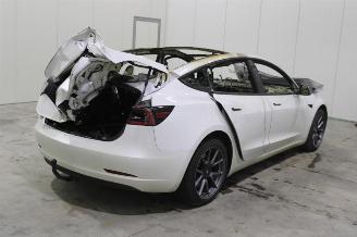 Tesla Model 3  picture 4